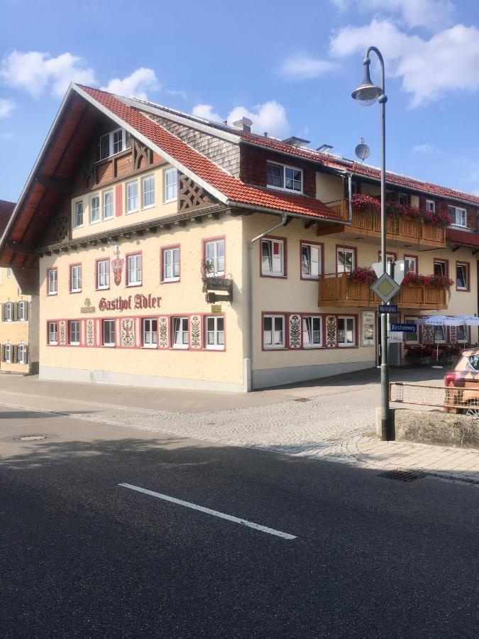 Готель Gasthof Adler Unterthingau Екстер'єр фото