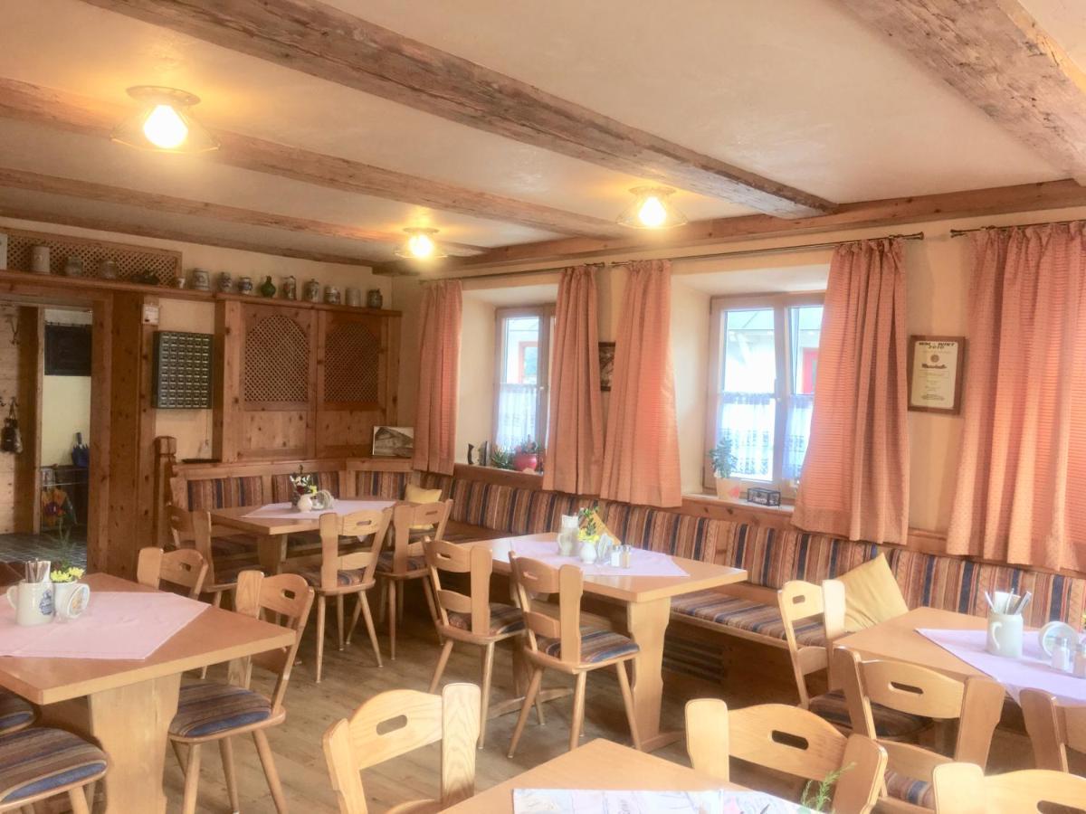 Готель Gasthof Adler Unterthingau Екстер'єр фото