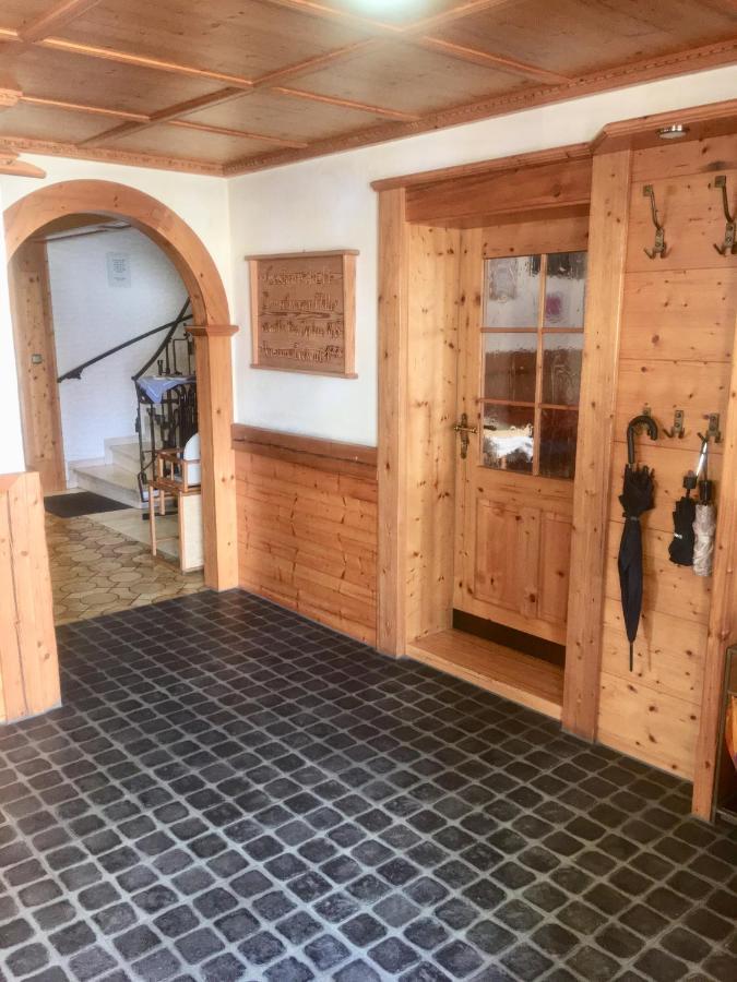 Готель Gasthof Adler Unterthingau Екстер'єр фото